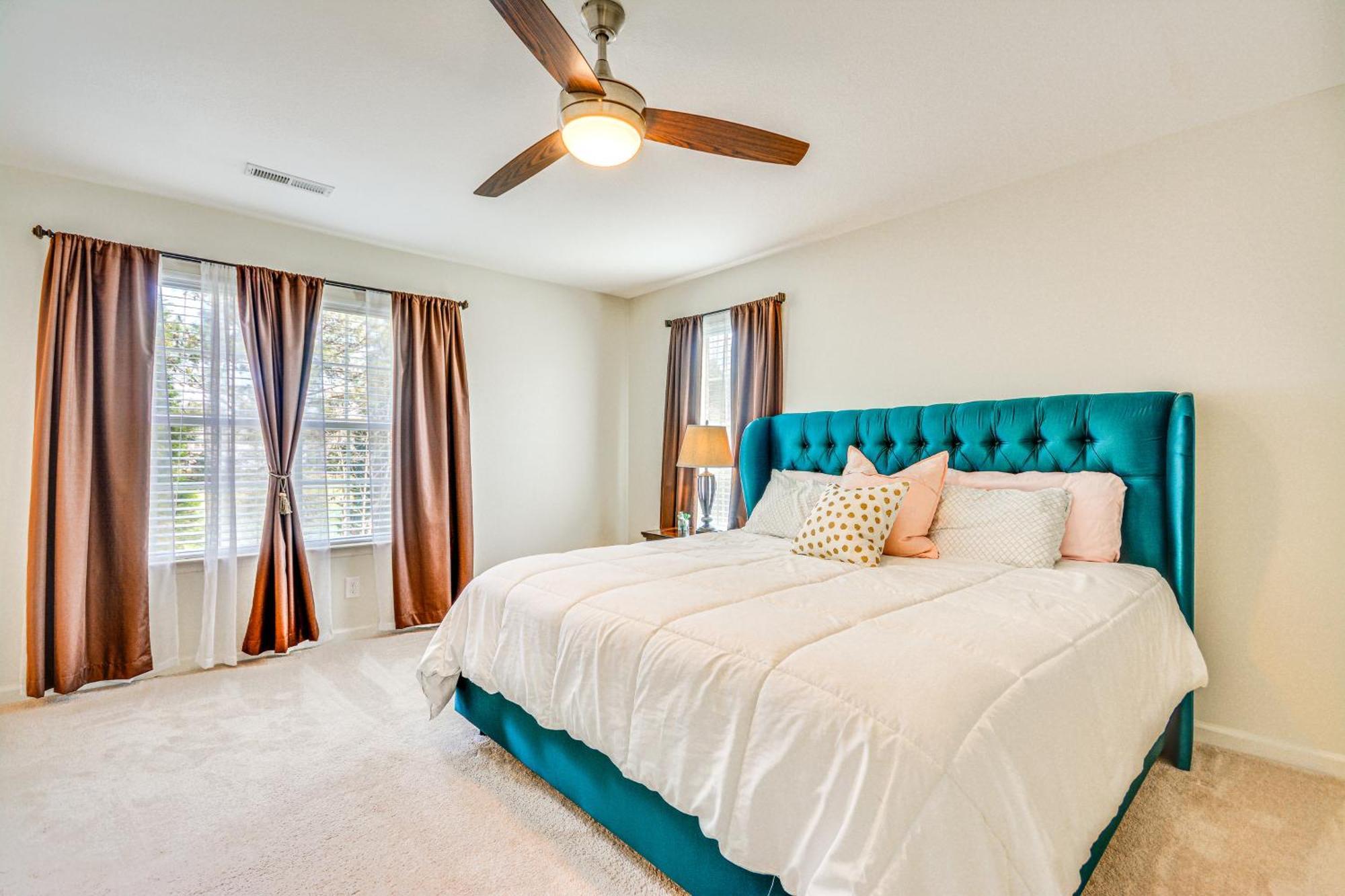 Cozy Greensboro Townhome With Community Pool And Grill Exterior photo